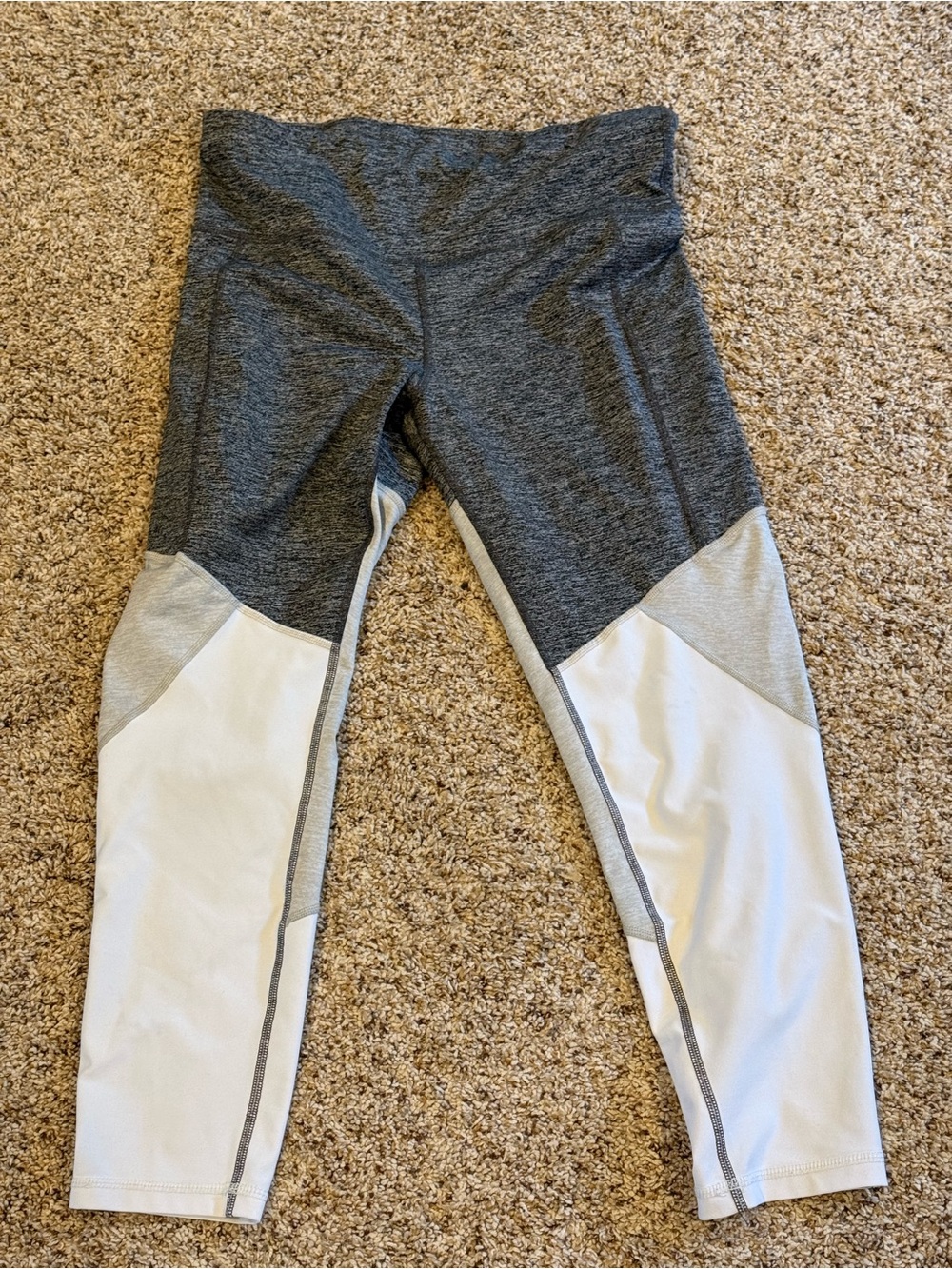 Women’s Color blocked Leggings - Gray & White